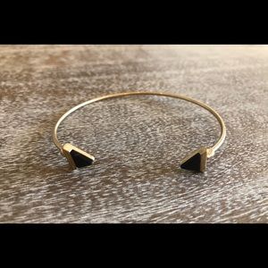🌸NWT Geometric Triangle Cuff Bracelet🌸